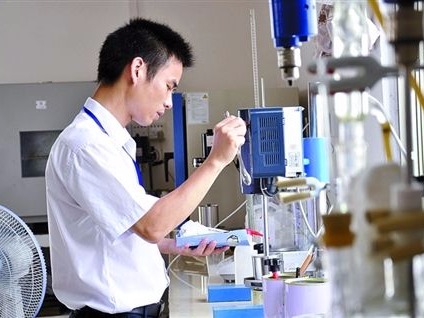 高?？蒲性核邪l體系中，如何進行知識產權管理？